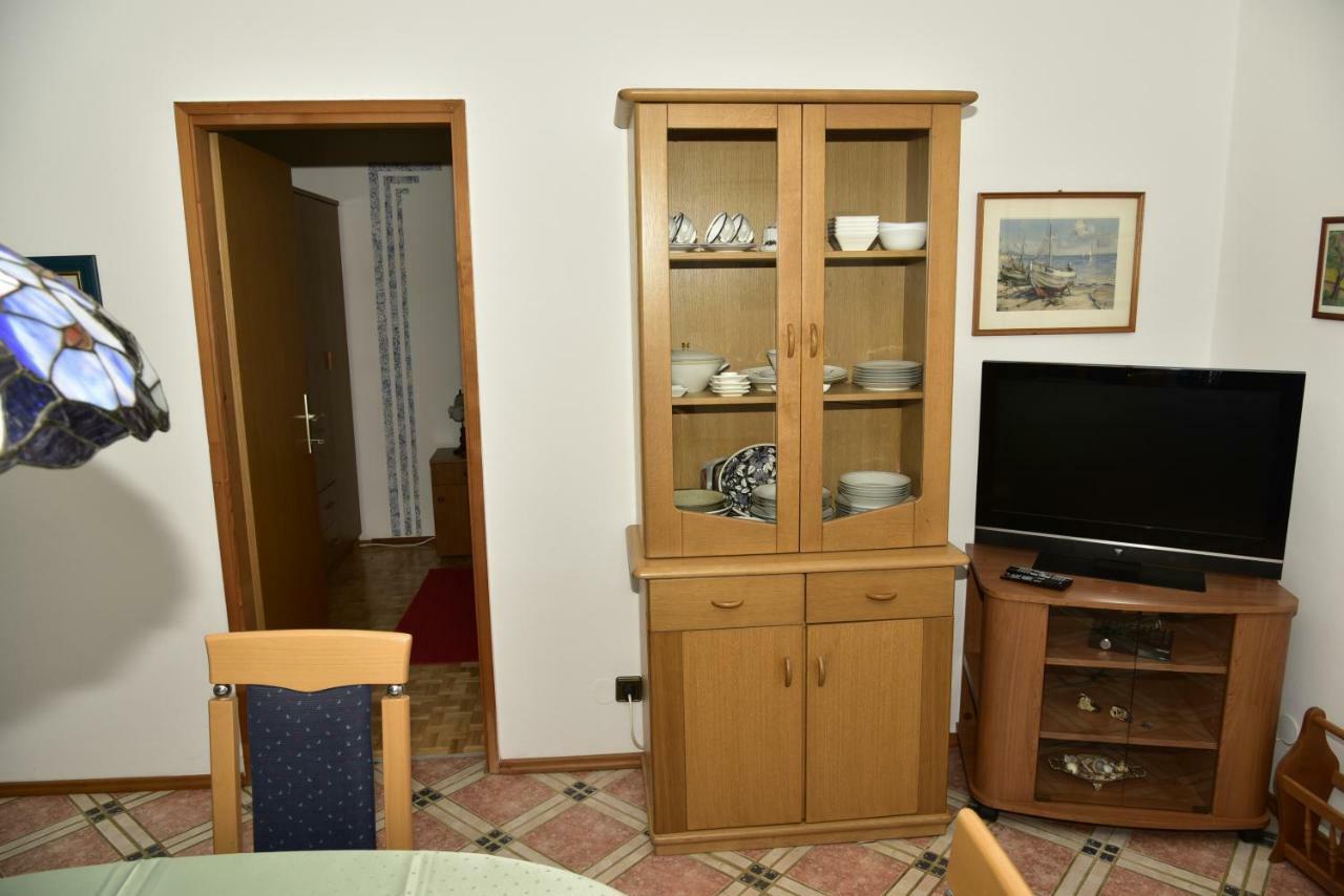 Apartment Blumen Oase Mikulic Malinska Exterior foto