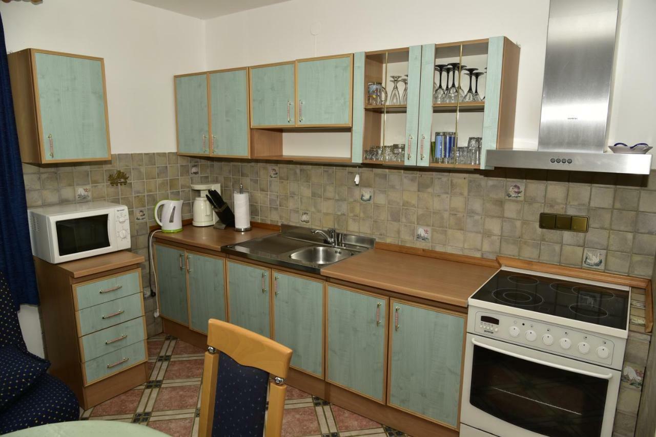 Apartment Blumen Oase Mikulic Malinska Exterior foto